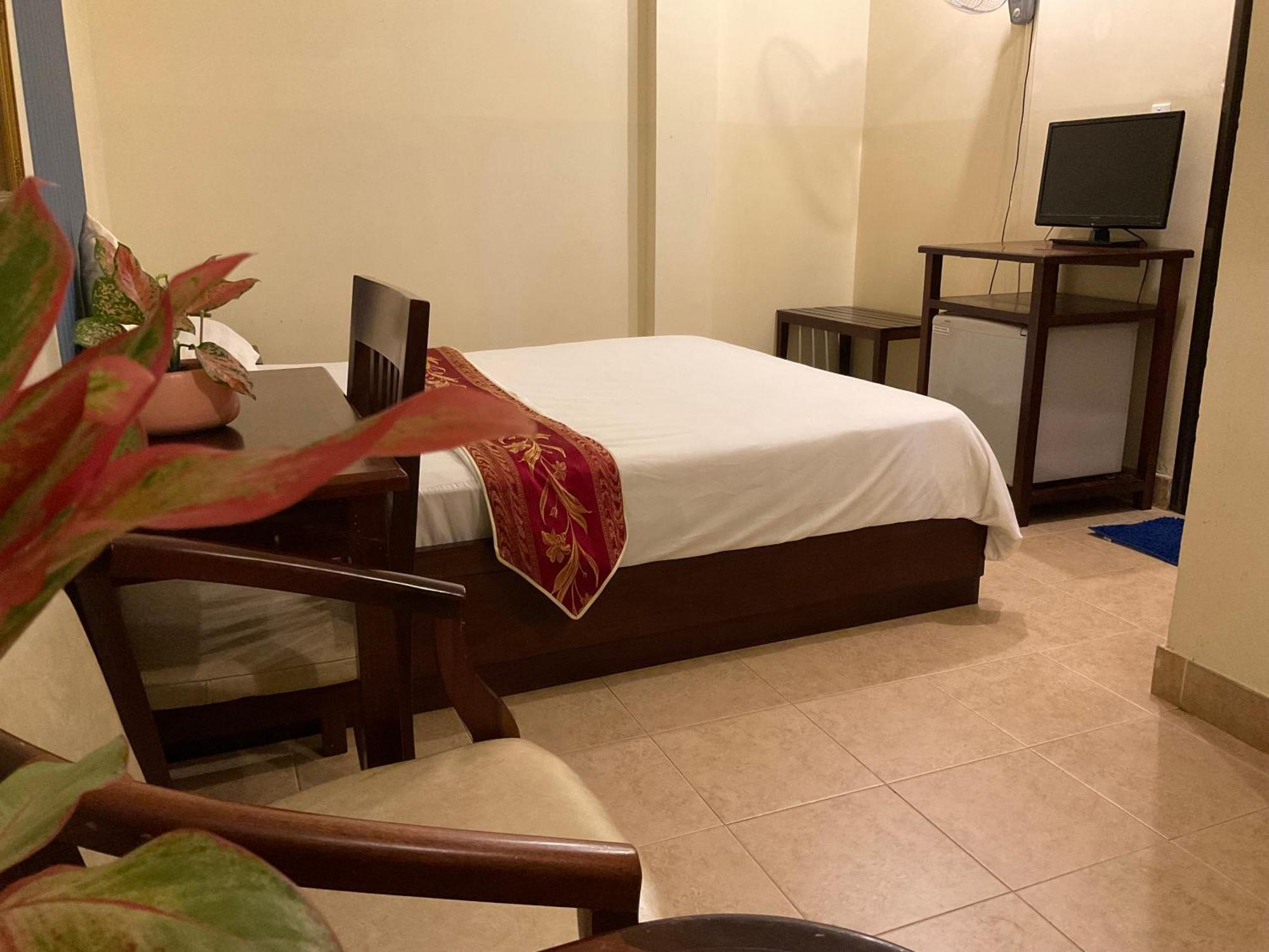 Hotel Khach San Minh Chau - Hoa Hung Ho Chi Minh Zewnętrze zdjęcie